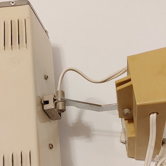 VINTAGE Metal Headboard 2-Way Adjustable 2-Bulb Lamp Consumers Distributing - Picture 4 of 9